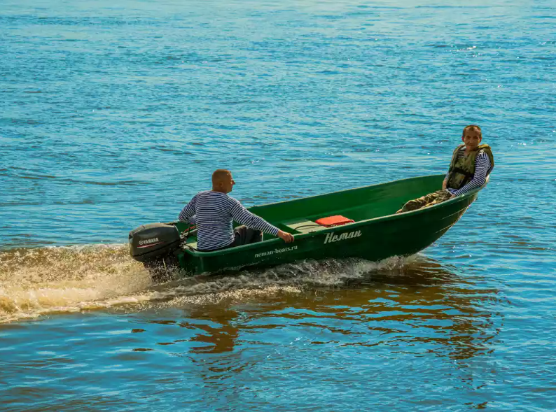 Стеклопластиковая лодка Neman-340 (тримаран) в Одинцово
