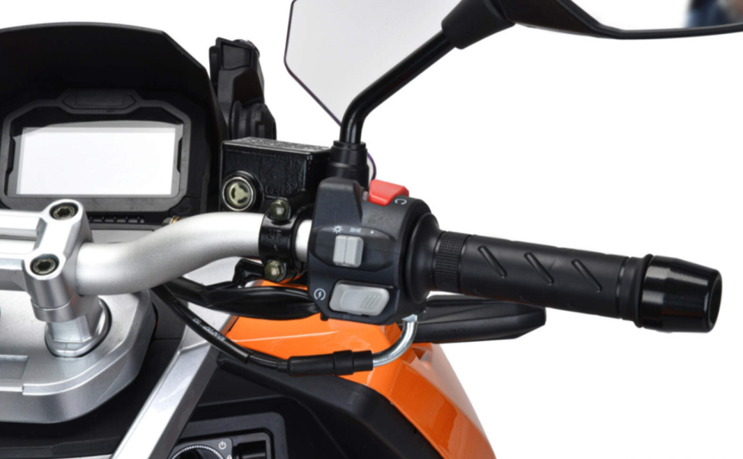 Скутер MOTOLAND (МОТОЛЕНД) T-MAX 150 в Одинцово