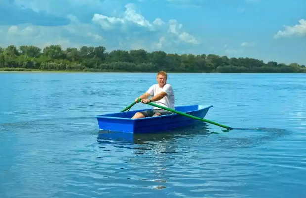Стеклопластиковая лодка Малютка в Одинцово