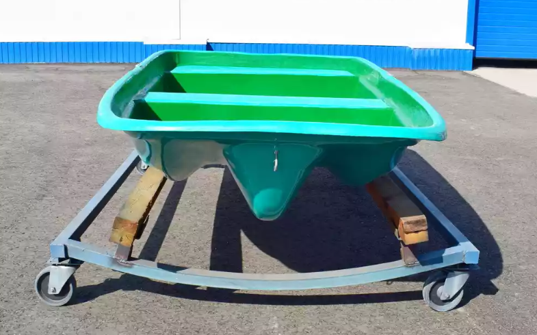 Стеклопластиковая лодка Старт (тримаран) в Одинцово