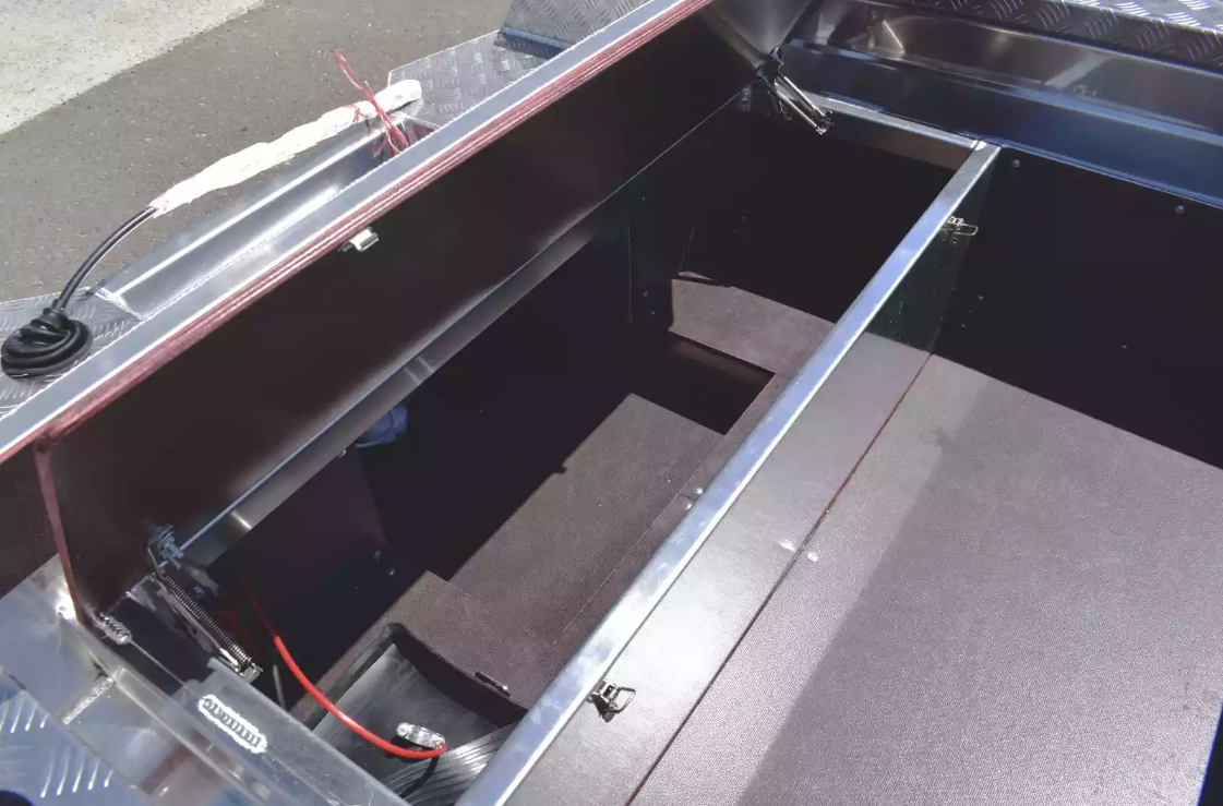 Алюминиевая лодка Wyatboat-390 DCM в Одинцово