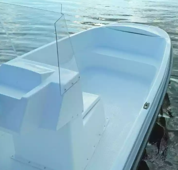 Стеклопластиковая лодка Пингвин с консолью (тримаран) в Одинцово