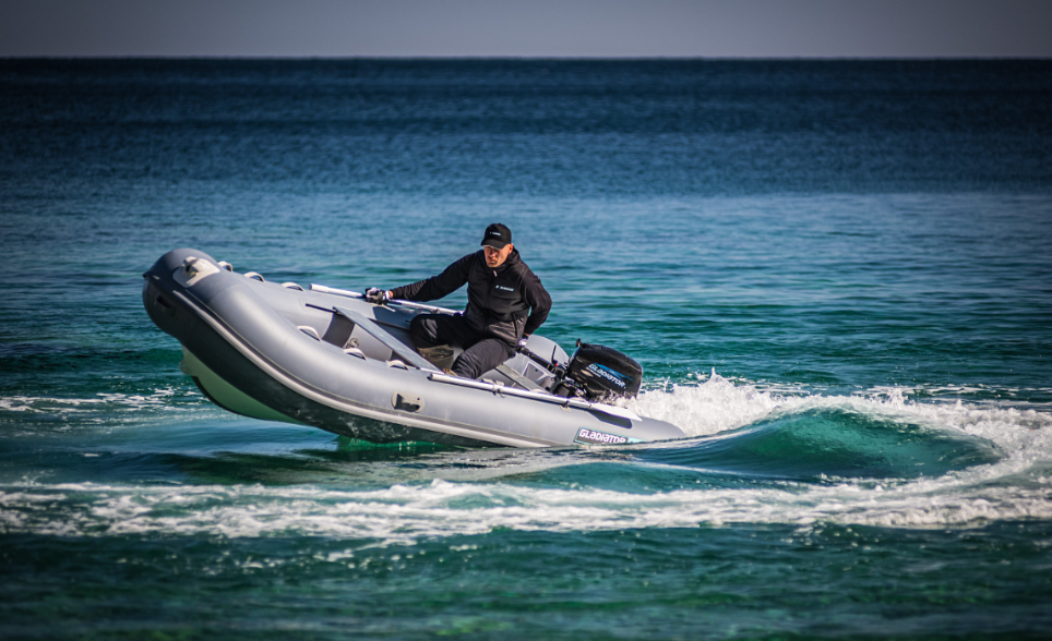 Лодка GLADIATOR RIB380AL в Одинцово