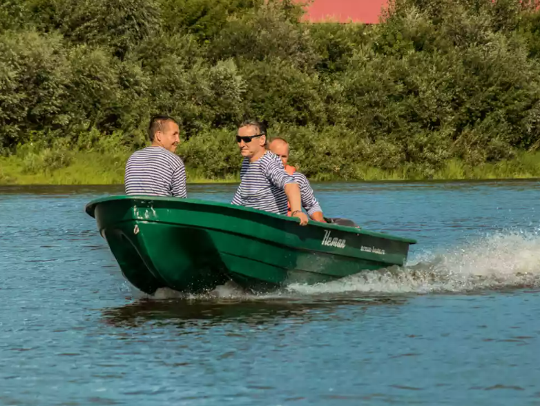 Стеклопластиковая лодка Neman-340 (тримаран) в Одинцово