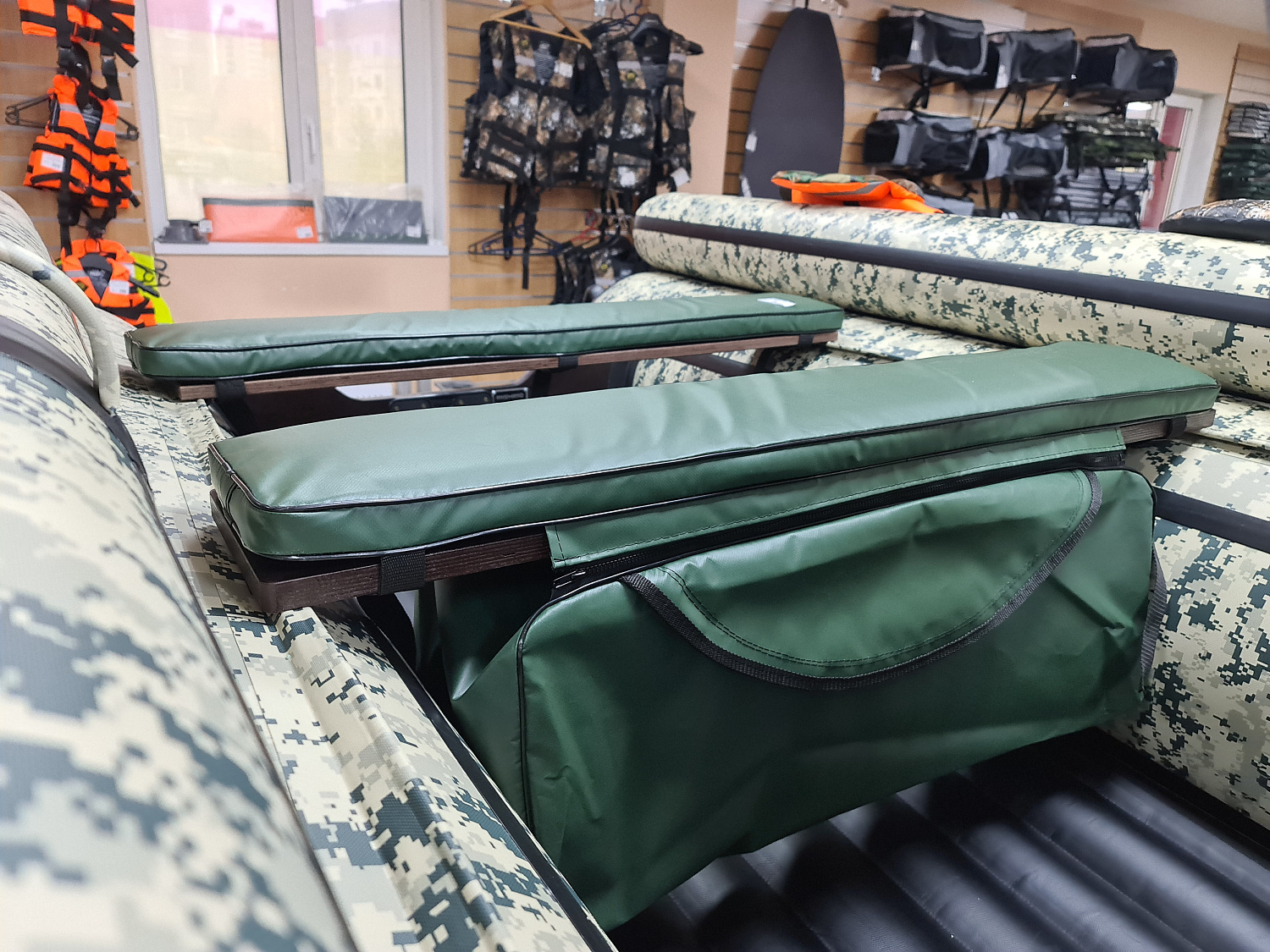 КОМПЛЕКТ МЯГКИХ НАКЛАДОК С СУМКОЙ ДЛЯ ЛОДОК 80Х20 ЗЕЛЕНЫЙ в Одинцово